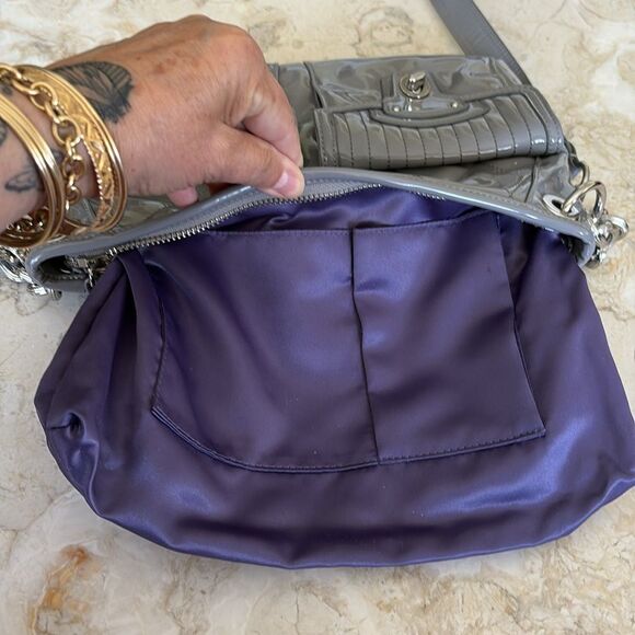 Coach Poppy Liquid Gloss Convertible Crossbody Bag Light Grey Patent Leather - Picture 13 of 16